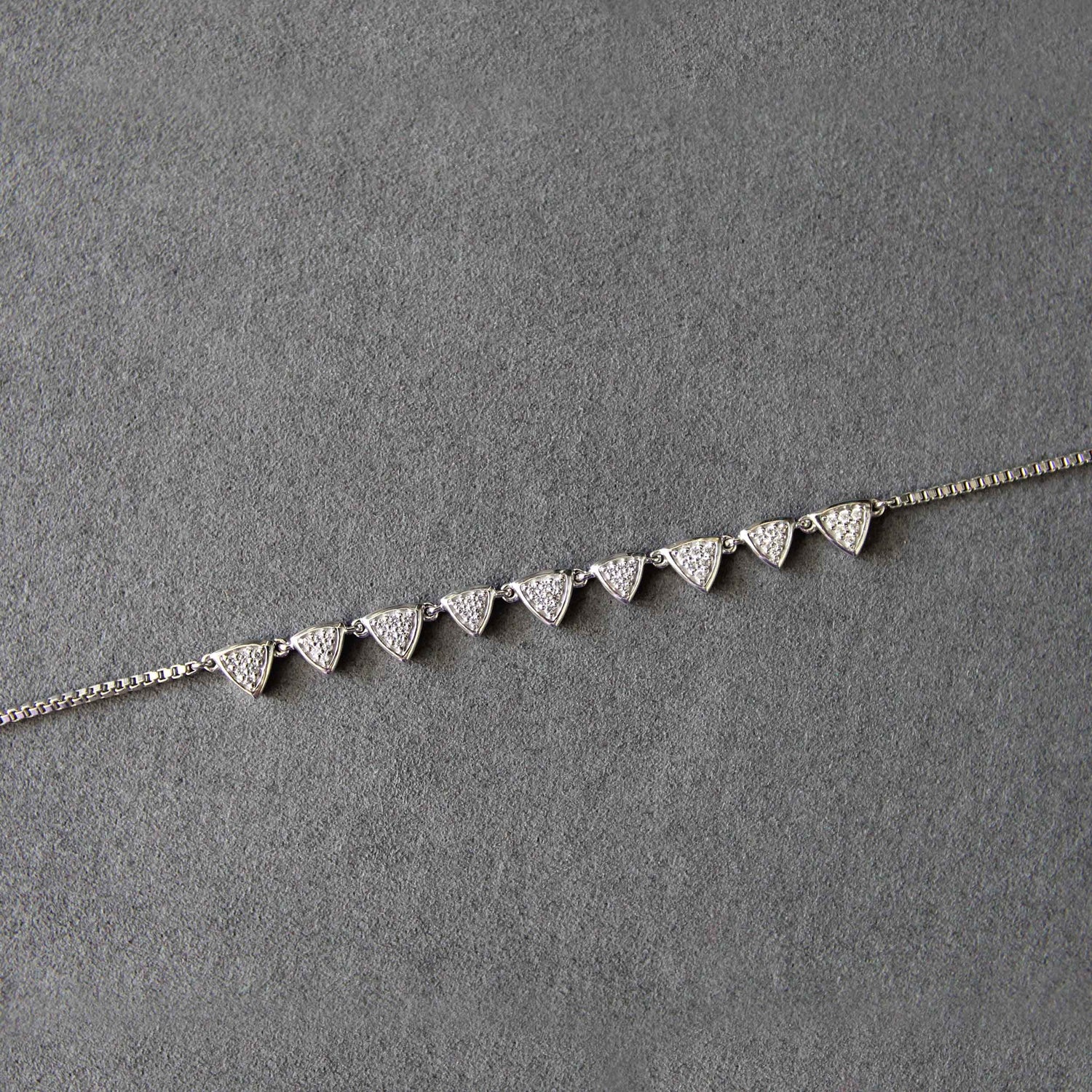 1/4 Cttw Diamond Triangle Anklet in 925 Sterling Silver