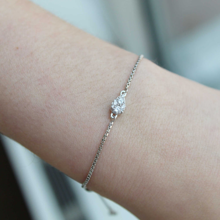1/4 Cttw Diamond Teardrop Cluster Adjustable Chain Bracelet in 925 Sterling Silver