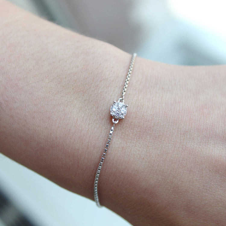 1/4 Cttw Diamond Round Cluster Adjustable Chain Bracelet in 925 Sterling Silver