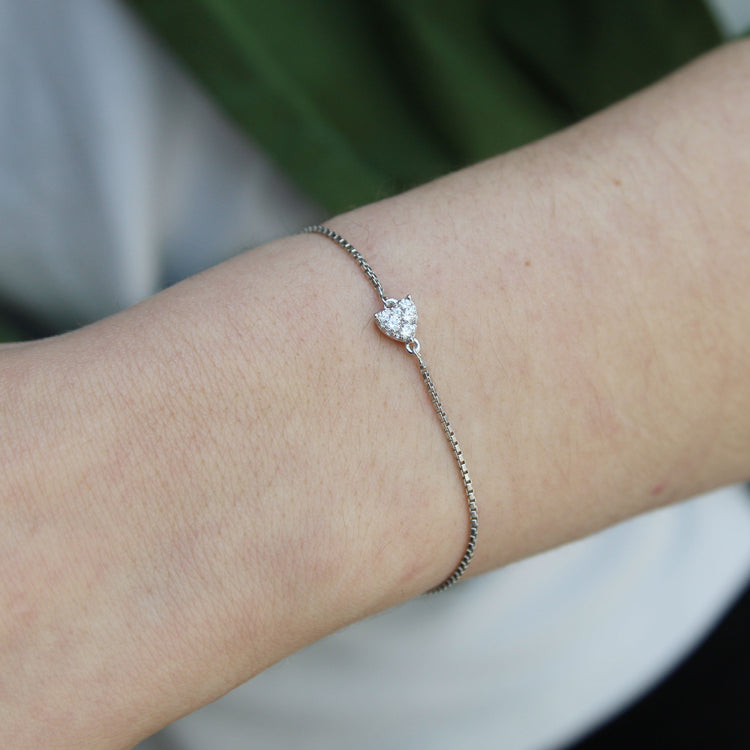 1/4 Cttw Diamond Heart Cluster Adjustable Chain Bracelet in 925 Sterling Silver