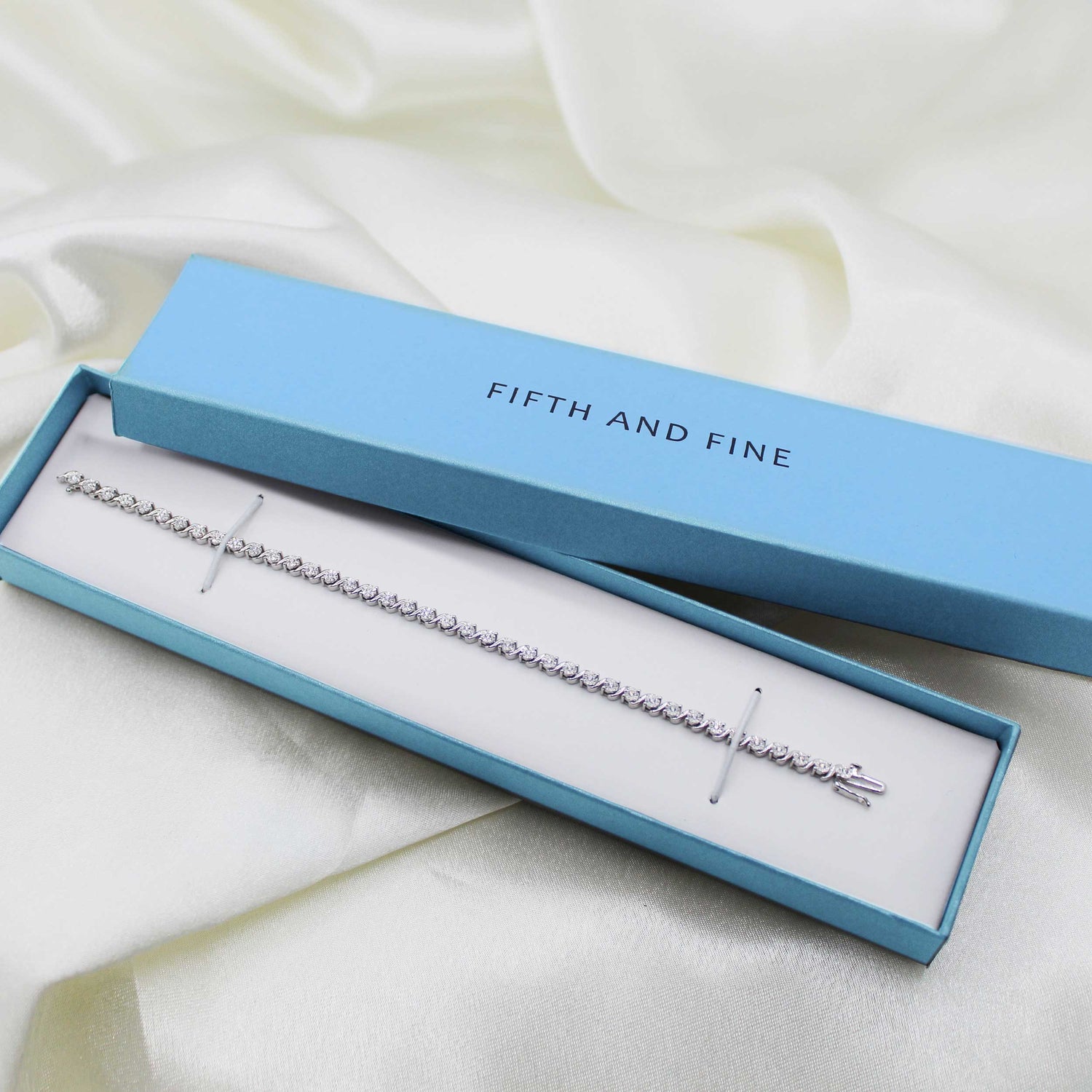 1/3ct tw Diamond Infinity Wave Tennis Bracelet in Sterling Silver