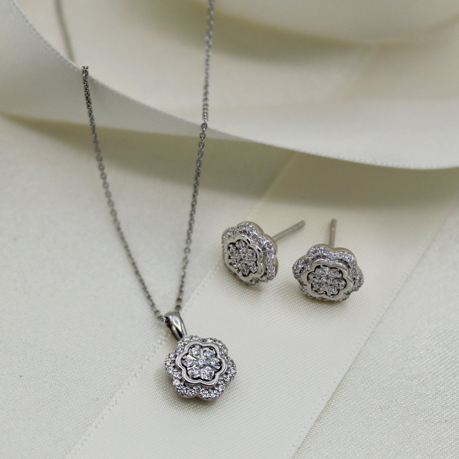 Diamond Floral flower Cluster Stud Earring in Sterling Silver popular musthave