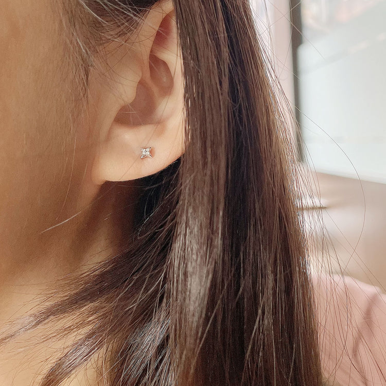 1/30 Cttw Natural Diamond Star Stud Earrings in 925 Sterling Silver