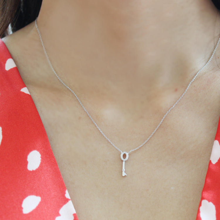 Key To Your Heart 1/20 Cttw Natural Diamond Pendant Necklace set in 925 Sterling Silver