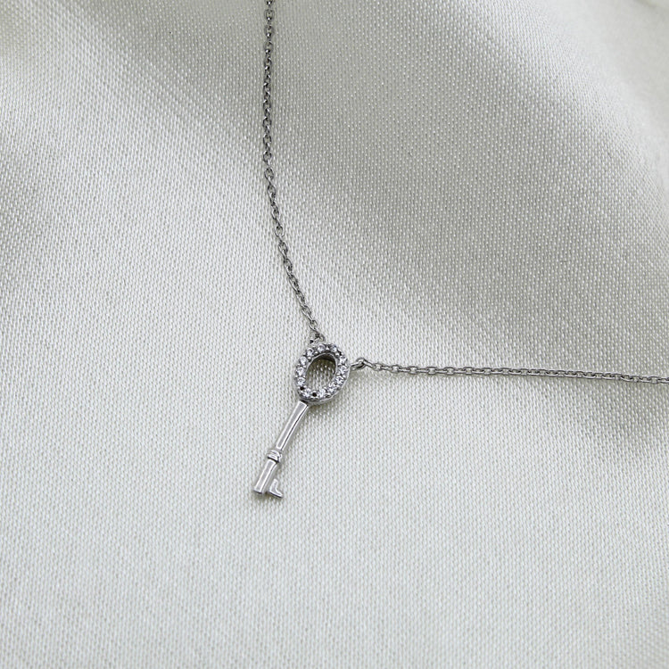 Key To Your Heart 1/20 Cttw Natural Diamond Pendant Necklace set in 925 Sterling Silver
