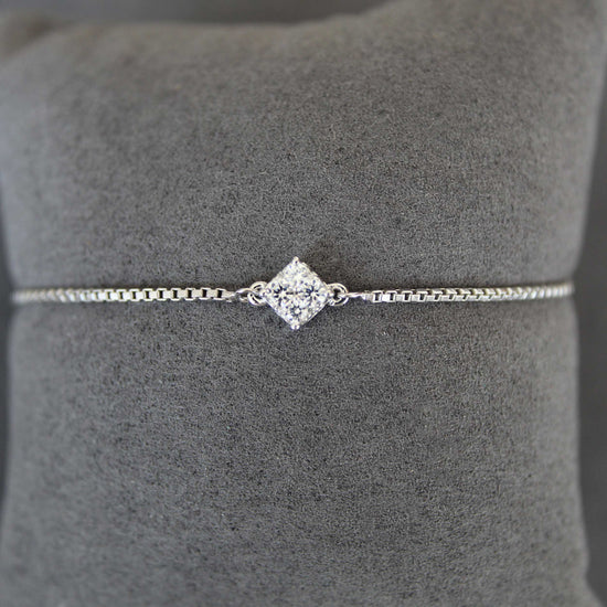 1/4 Cttw Diamond Cushion Cluster Adjustable Chain Bracelet in 925 Sterling Silver