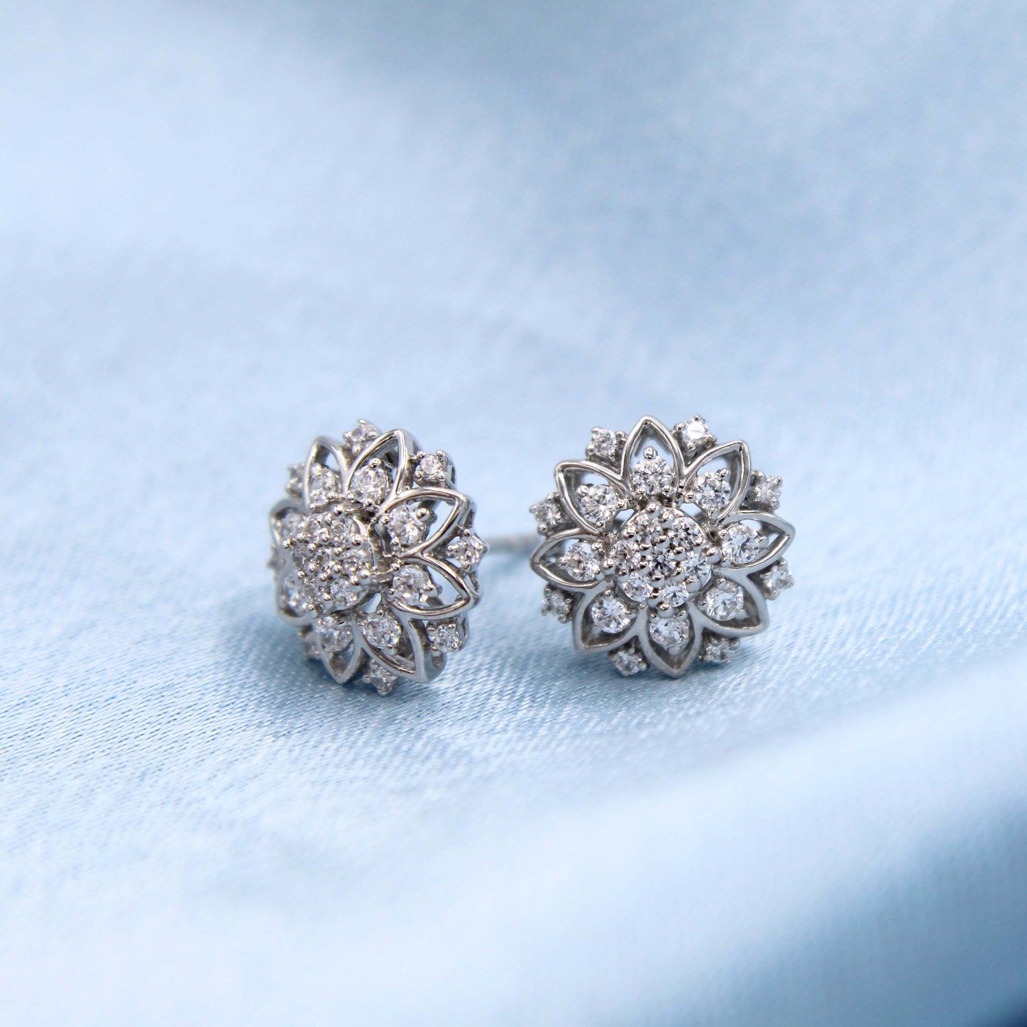 3/4 Ctw Diamond Flower Earrings in 925 Sterling Silver gift birthday floral daisy