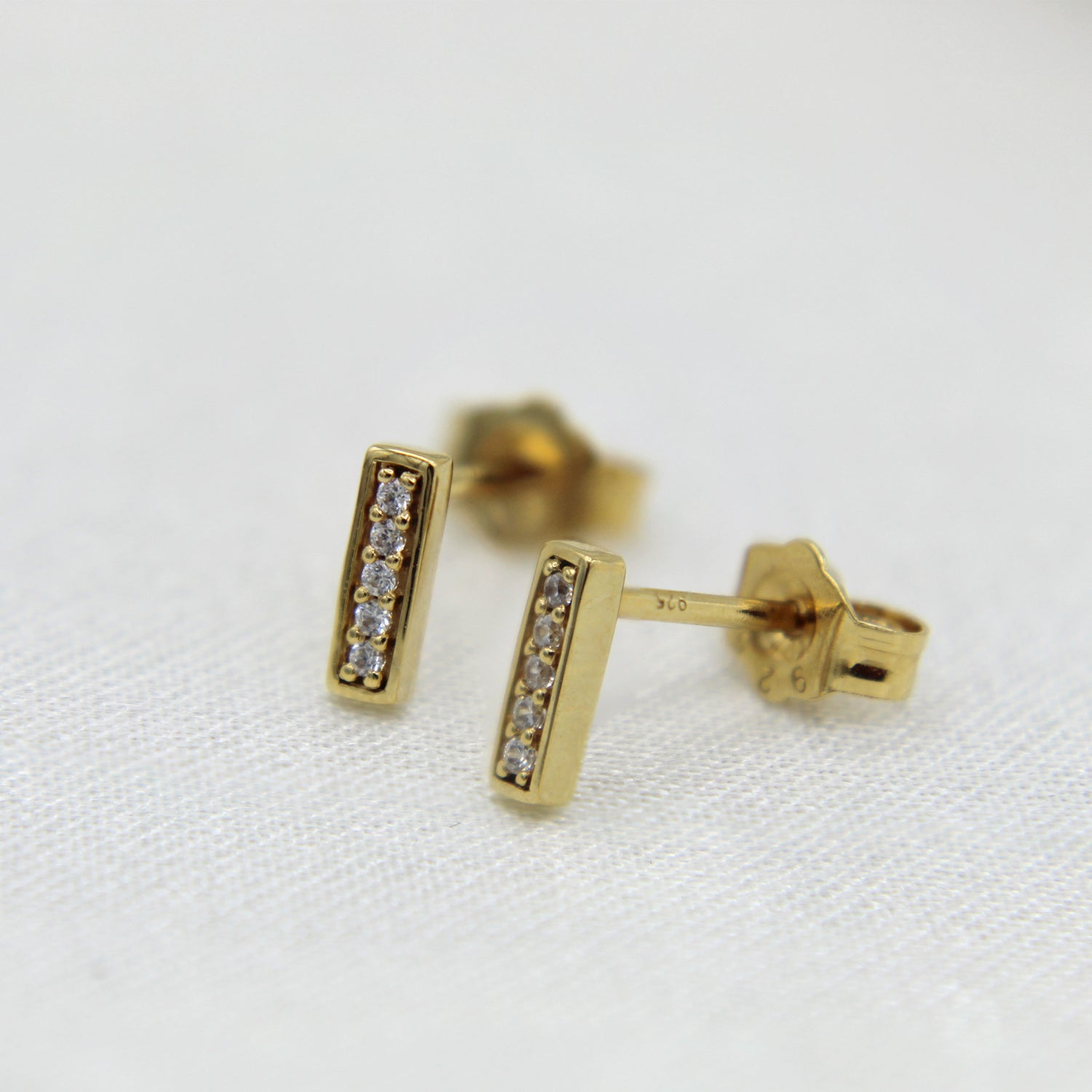 1/20 Ctw Natural LAB-Grown Diamonds Bar Dainty Earrings in 925 Sterling Silver