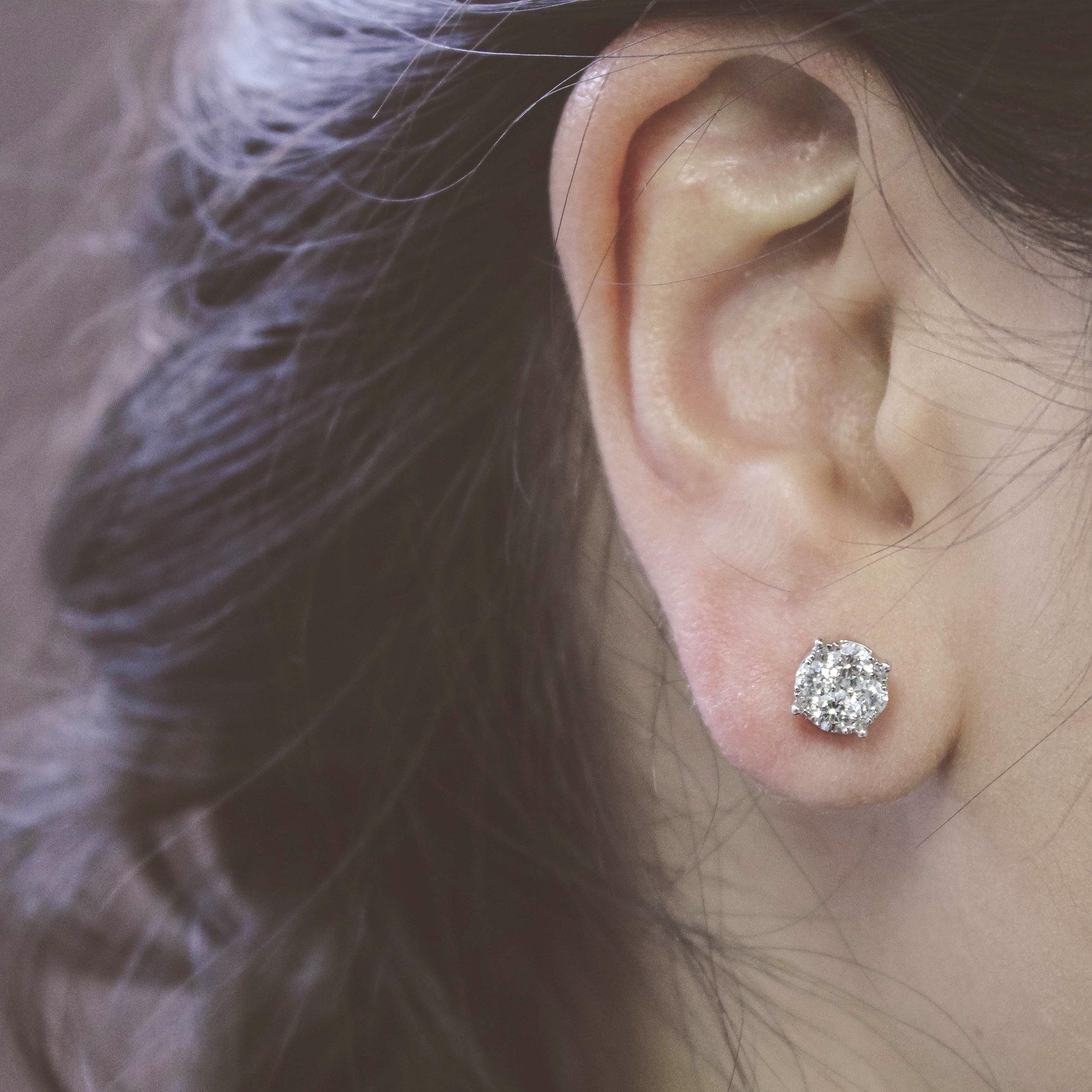 Update more than 247 silver diamond stud earrings best