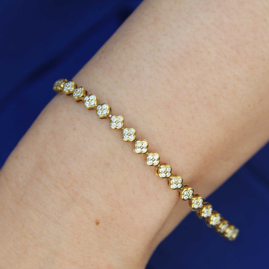 1 1/4 Carat tw Natural Diamond Clover Quatrefoil Tennis Bracelet in 925 Sterling Silver (Silver/YellowGold)