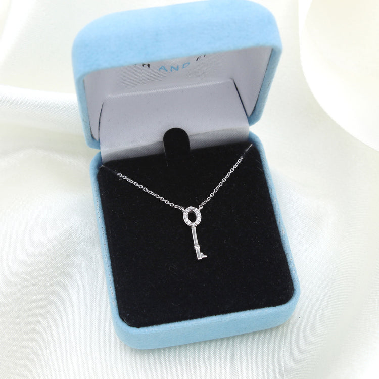 Key To Your Heart 1/20 Cttw Natural Diamond Pendant Necklace set in 925 Sterling Silver