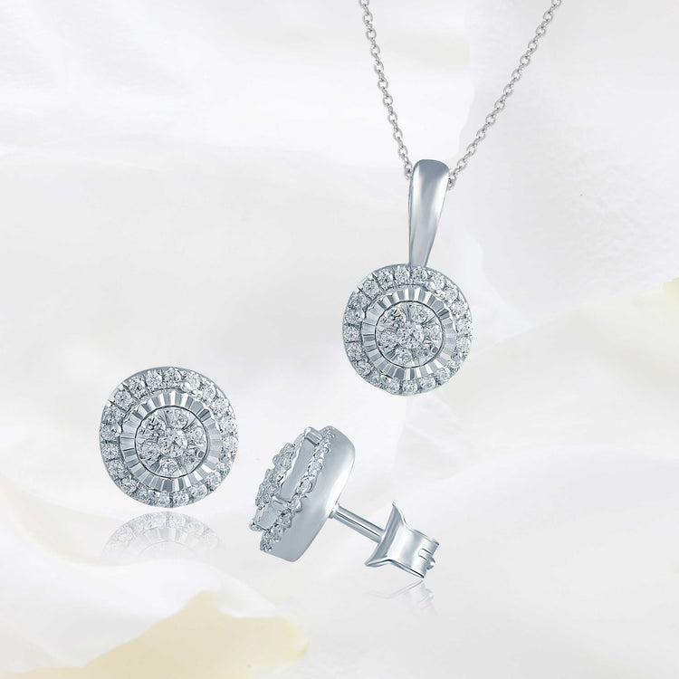 Set of 2 : 3/10CT TW  Round Diamond Cluster Pendant & Earrings in Sterling Silver